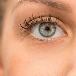 This-Is-What-Your-Eye-Color-Says-About-Your-Attractiveness_686017300_sruilk-ft
