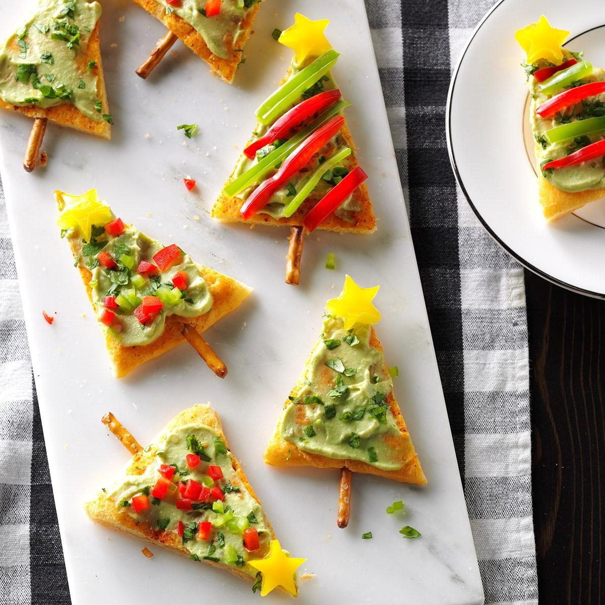 Festive Guacamole Appetizers Exps Sddj17 193044 D08 10 3b 12